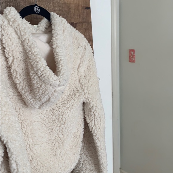 Fuzzy Teddy Bear Sweatshirt - Picture 3 of 4